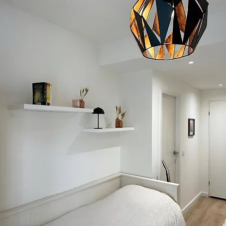 Bed & Breakfast Knus Bij Station Alexander & Winkelcentrum 3*